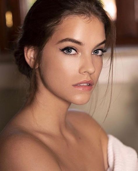 Barbara Palvin, Hungarian Model ... (2020/06/18) Hungarian Girls, Palvin Barbara, Waist Training Corset, Sports Illustrated Swimsuit, Barbara Palvin, Luxury Lingerie, Lingerie Collection, Girl Face, Pretty Woman