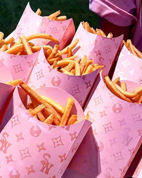 aesthetic fries with pink louis vuitton print on box Foto Muro Collage, Tout Rose, Bedroom Wall Collage, Louis Vuitton Pink, 패턴 배경화면, Pink Photo, Deilig Mat, Pastel Pink Aesthetic, Picture Collage Wall