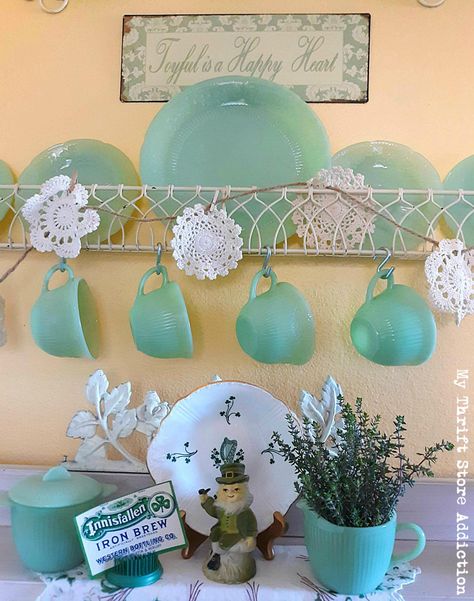 Whether you enjoy decorating for St. Patrick's Day or want to add some spring accents to your decor check out these simple ways to add touches of green to your home! Vintage Southern Home, Spring Greenery, Pyrex Dishes, School Chalkboard, Easter Tablescapes, Seasonal Displays, Small Figurines, Pretty Tables, Vintage School