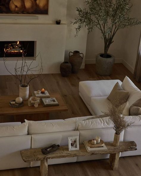 Simple Neutral Interior Design, Light Natural Living Room, Elegant Organic Interior, Living Room Nature Inspired, Modern Natural Organic Home Design, Organic Luxe Interior, Neutral Furniture Living Room, Natural Earthy Home, Earthy Organic Neutral Home