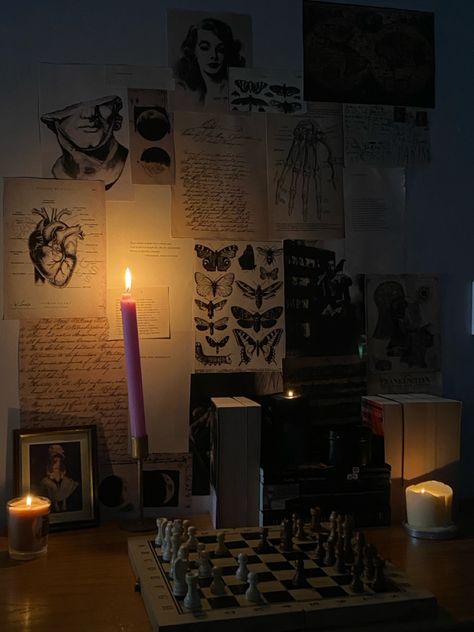 Minimalist Dark Academia Room, Study Table Dark Aesthetic, Study Room Decor Dark Academia, Small Apartment Aesthetic Dark Academia, Room Ideas Academia, Study Room Dark Academia, Dark Academia Bulletin Board, Dark Academia Desk Aesthetic, Dorm Dark Academia