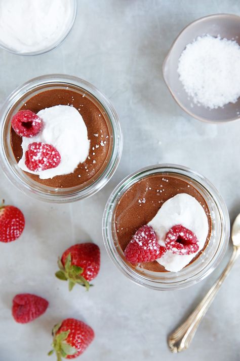 Dairy-free Classic Chocolate Mousse | Lexi's Clean Kitchen Leftover Egg Whites Recipes, Egg White Recipes, Vegan Chocolate Mousse, Chocolate Bourbon, Chocolate Mousse Recipe, Mousse Recipes, Bake Desserts, Chocolate Craving, Chocolate Shavings