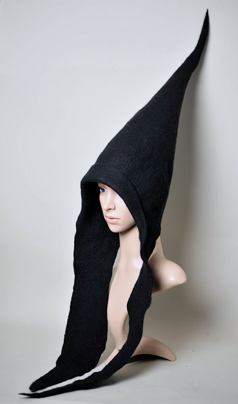 Black long pointy hat. Witch Wizard hat. Perfect hat for a druid, pixie or gnome cosplay.  This pointy hat is made of extra fine merino wool, this makes it very soft and pleasant to wear.  I make my hats using traditional hand wet-felting technique, I don't use any stiffeners or stitches, just wool, warm water and the power of my hands :) It is not only decorative costume hat - you can wear it daily! Felt is a very durable material. It's windproof and water repellent. It will keep your head warm Leather Witch Hat, Modern Wizard Fashion, Diy Wizard Hat, Gnome Cosplay, Wizard Hat Pattern, Dnd Hat, Wizard Clothing, Spooky Witch Costume, Velvet Witch Hat