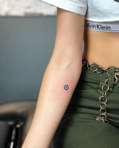 Ehe Tattoo, Tattoo Diy, Evil Eye Tattoo, Evil Tattoo, Shape Tattoo, Muster Tattoos, Dainty Tattoos, Eye Tattoo, 문신 디자인