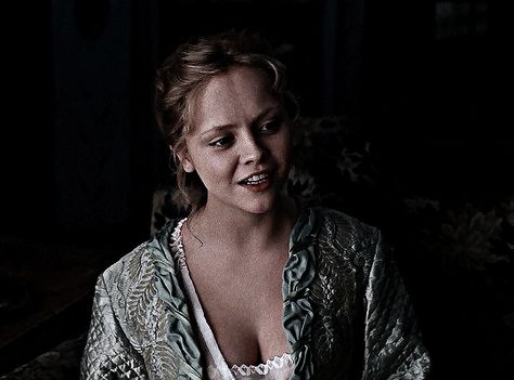 CHRISTINA RICCI as Katrina Van Tassel in SLEEPY... : WELCOME TO DAILYFLICKS Christina Ricci Sleepy Hollow Gif, Christina Ricci Sleepy Hollow, Sleepy Hollow Gif, Saera Targaryen, Period Faceclaims, Katrina Van Tassel, Meg Giry, House Velaryon, Naomi Skye