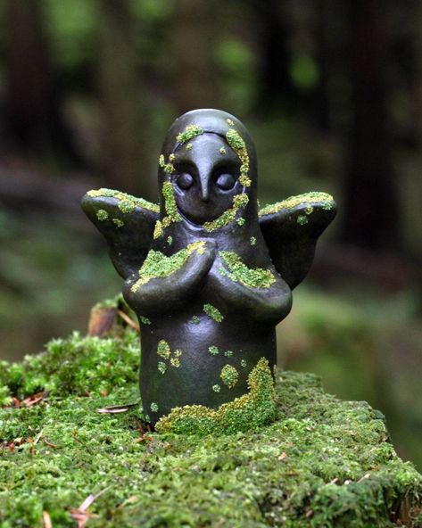 Etsy Shop Feature on So Super Awesome #etsy #zelda #thelegendofzelda #figurine #statue #goddess #goddesshylia #zeldabreathofthewild #art #moss #woodland Goddess Hylia Statue, Hylia Statue, Goddess Hylia, Wild Goddess, Jordan Gift, Forest Gnome, Super Sculpey, Zelda Breath Of The Wild, Goddess Statue