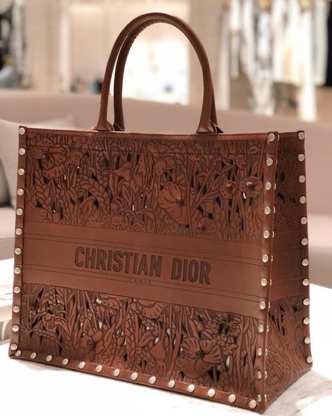 Luxury Shopping Service 🇺🇸 on Instagram: “Dior Handcrafted Leather Tote #dior #diorbooktote #diorspring21 #personalshopper #lookingforluxe” Dior Book, Book Tote Bag, Dior Book Tote, Luxury Purses, Shoulder Bags For Women, Beautiful Handbags, Leather Books, Trending Handbag, Bag Design