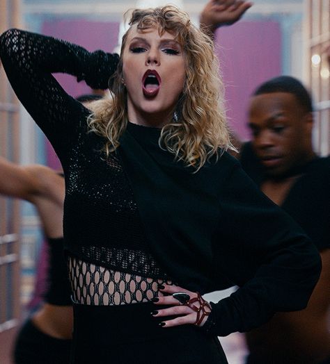 Taylor swift lwymmd look what you made me do music video aesthetic black outfit reputation era Taylor Swift Lwymmd Mv, Taylor Swift Reputation Look What You Made Me Do, Taylor Swift Look What You Made Me Do Mv, Taylor Swift Look What You Made Me Do Music Video, Taylor Swift Reputation Music Video, Look What You Made Me Do Music Video, Look What You Made Me Do Outfits, Taylor Swift Look What You Made Me Do, Lwymmd Music Video