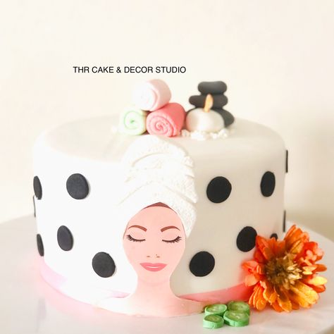 Facial Cake Design, Skincare Cake Design, Skin Care Cake Design, Esthetician Cake Ideas, Esthetician Cake, Esthetician Party, Spa Cake Ideas, Spa Theme Cake, Spa Birthday Cake