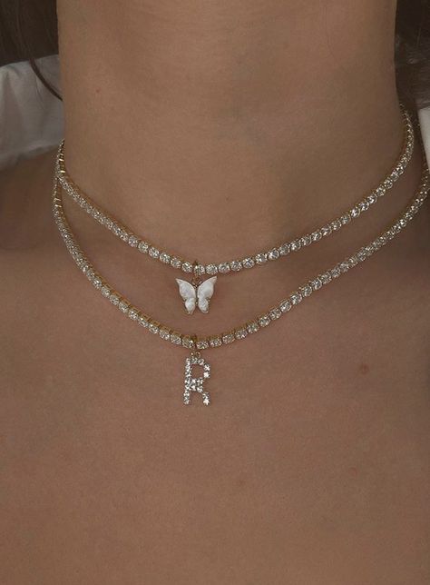 Butterfly Clavicle Chain Necklace As A Gift, Butterfly Choker Necklace With Clavicle Chain For Gift, Trendy Butterfly Clavicle Chain Necklace, Necklace Aesthetic Butterfly, Shein Jewelry Butterfly Necklace, Gold Chain Necklace Womens, Pretty Jewelry Necklaces, Simple Pakistani Dresses, Neck Piece