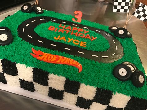 Wheels Cake, Hot Wheels Cake, Cars Birthday Cake, Race Car Themes, 5th Birthday Cake, Car Theme, Car Party, Race Car Party, Car Cake