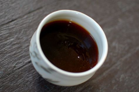 You know the nice, sweet, thick Teriyaki sauce you get from your favorite takeout joint? Now you can have it at home. Teriyaki Sauce Recipe, Honey And Soy Sauce, Marinade Sauce, Homemade Teriyaki Sauce, Teriyaki Sauce, Homemade Sauce, Sauce Recipe, Dipping Sauce, Sauce Recipes