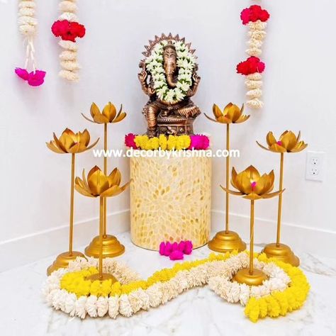 Honoring tradition with a modern twist - eco-friendly style! House Warming Pooja Decor by Avanthi @memories_made_decors of #losangeles branch #usa #housewarming #gruhapravesam #poojaDecor #housewarmingceremony #newhome #decorbykrishnalosangeles @decorbykrishna is a unit of @pellipoolajada Traditional Decorations using only Natural materials #noplastic #nofloralfoam  #nothermocoal #nostyrofoam #ecofriendlywedding  #pellikooturu #pellikoduku  #mangalasnanam  #gruhapravesham #vonifunction ... House Warming Decoration Ideas In Usa, House Warming Decorations Indian In Usa, Housewarming Decorations Indian, House Warming Decorations Indian, Stove Decor, Pooja Decor, Accent Table Decor, Home Flower Decor, India House