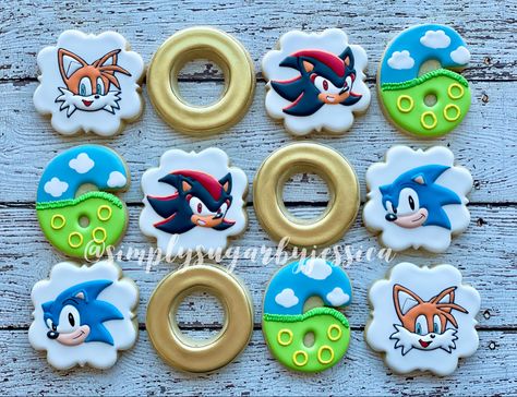 Sonic Cakesicles Ideas, Sonic Themed Desserts, Sonic Desserts, Sonic Macarons, Cookies Sonic, Sonic Cookies, Sonic Royal Icing Cookies, Hedgehog Cookies, Sonic The Hedgehog Cake