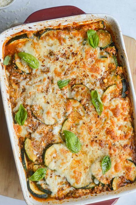 Ground Beef Zucchini Casserole - Nourished by Nic Healthy High Protein Casseroles, High Protein Casserole Recipes, Casserole Recipes With Ground Beef, High Protein Casserole, Low Carb High Protein Dinner, Beef Zucchini Casserole, Ground Beef Zucchini, Beef Zucchini, Refreshing Recipes