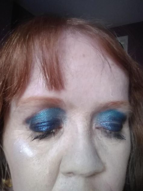 Absolute New York Blue eyeshadow eye look (I know it's not perfect but i tried my best to blend the eyeshadows well products I used will be in a comment) #makeup #beauty Bright Blue Eyeshadow, Channel Makeup, How To Match Foundation, I Tried My Best, Favorite Makeup, Magic Eyes, Blue Eyeshadow, Eye Look, Victorias Secret Models