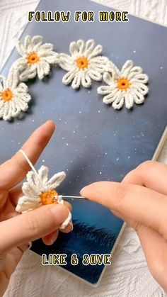 Projek Menjahit, Crochet Stitches Video, Pola Sulam, Kraf Diy, Crochet Flower Tutorial, Sewing Embroidery Designs, Crochet Stitches Tutorial, Crochet Flower Patterns, Diy Crochet Projects