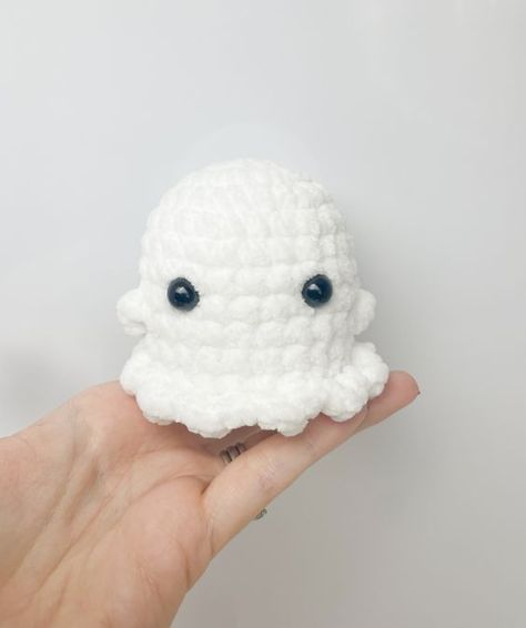 Toys Quotes, Mushroom Patterns, Crochet Pour Halloween, Crochet Ghost, Crochet Unique, Fall Crochet Patterns, Easy Crochet Animals, Crochet Mignon, Confection Au Crochet