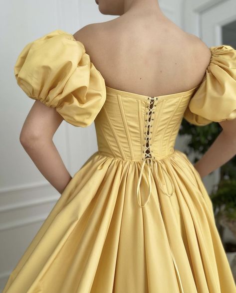 la femme dans l’art on Twitter: "Teuta Matoshi… " Yellow Evening Dress, Prom Dress Yellow, Satin Long Prom Dress, Yellow Satin, Dress Yellow, Long Prom Dress, Evening Dress, Prom Dress, Custom Color