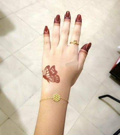 Butterfly Cone Designs, Butterfly Mahendi Designs, Mehandi Designs Butterfly, Small Mehendi Designs Modern, Butterfly Mehendi Designs, Butterfly Henna Designs, Butterfly Mehndi Design, Cone Designs For Hands, Small Mehendi