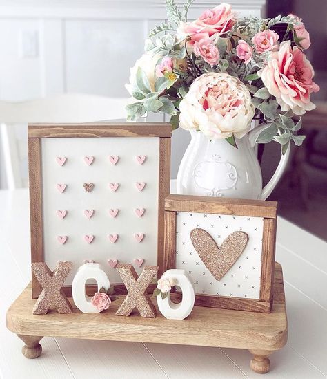 Neutral Valentines Decor, Valentine Day Aesthetic, Romantic Candlelight Dinner, Farmhouse Valentine Decor, Diy Valentine's Day Decorations, Candlelight Dinner, Day Aesthetic, Romantic Candlelight, Diy Valentines Decorations