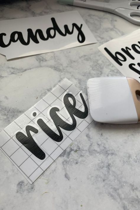 EASY DIY PANTRY LABELS WITH YOUR CRICUT | EVERYDAY JENNY Cricut Toiletry Labels, Cricut Kitchen Labels, Cricut Labels For Pantry, Cricut Joy Pantry Labels, Cricut Label Ideas, Cricut Pantry Labels Free Printables, Cricut Bottle Labels, Circuit Labels, Make Labels With Cricut