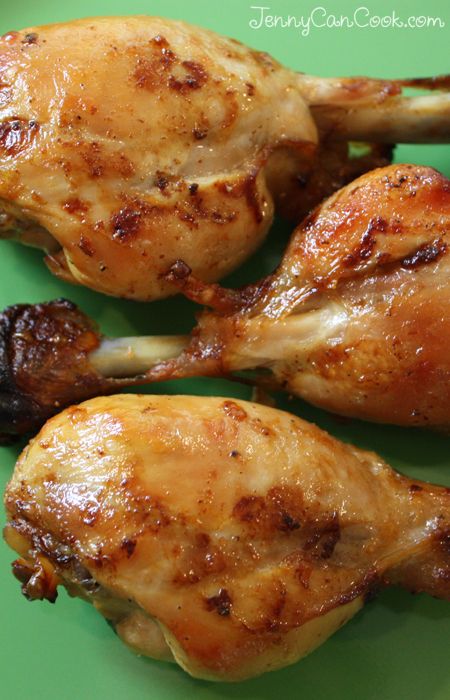 Skinless Chicken Drumsticks recipe from Jenny Jones (JennyCanCook.com) - Marinated, oven-roasted, delicious. #jennyjones #chicken #skinlessdrumsticks Drumstick Recipes Oven, Chicken Legs Recipes, Jenny Can Cook, Chicken Drumsticks Recipe, Best Chicken Dishes, Drumsticks Recipe, Bbq Chicken Legs, Jenny Jones, Baked Chicken Drumsticks