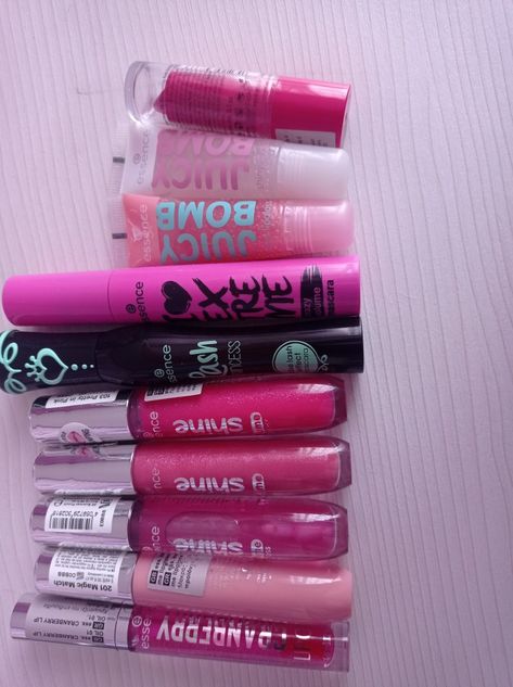 Essence Cranberry Lip Oil, Essence Lip Gloss Juicy Bomb, I Heart Extreme Mascara, Heart Core Essence, Cranberry Lip Oil, Essence I Love Extreme Mascara, Essence Lip Oil, Essence Aesthetic, Lip Gloss And Mascara