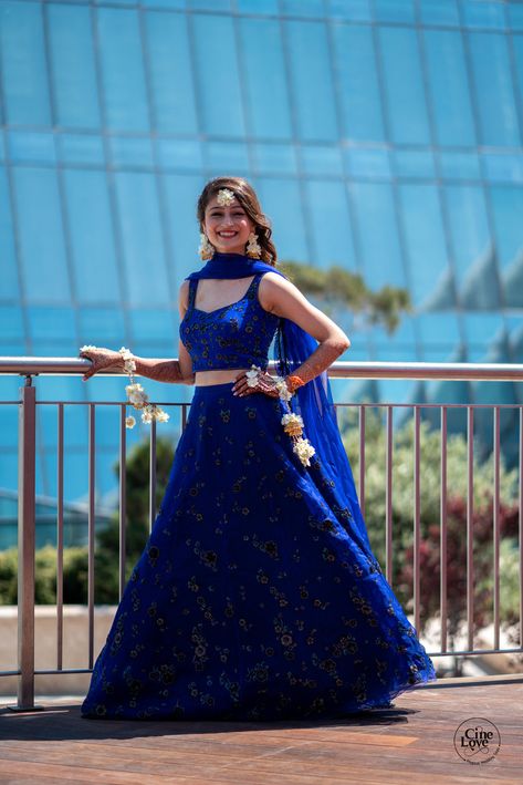 Top 81+ Wedding Dresses For Girls | ShaadiSaga Royal Blue Lehenga, भारतीय दुल्हन संबंधी, Pakistani Bridal Lehenga, डिजाइनर कपड़े, Indian Wedding Gowns, Simple Lehenga, Indian Outfits Lehenga, Wedding Lehenga Designs, Bridal Lehenga Collection