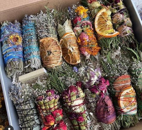 Herbal Witch, Sage Wands, Magia Das Ervas, Sage Smudge, Witchy Crafts, Witch Gift, Silver Gift Box, Herbal Magic, Season Of The Witch