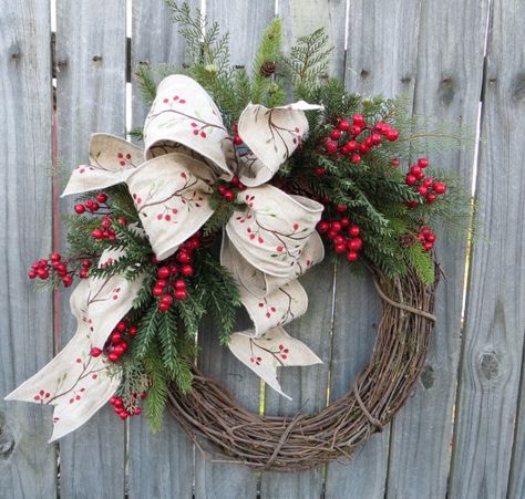 Grapevine Wreath Ideas Diy, Grapevine Wreath Ideas, Wreath Ideas Diy, Christmas Wreath Designs, Handmade Christmas Wreaths, Rustic Christmas Wreath, Burlap Christmas Wreath, Deco Mesh Christmas Wreaths, Christmas Mesh Wreaths