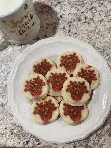 Christmas Pilsberry Cookies, Philsbury Cookies, Pillsbury Christmas Cookies, Pillsbury Cookies, Winter Things, Food Babe, Christmas Feeling, Cozy Season, Christmas Inspo