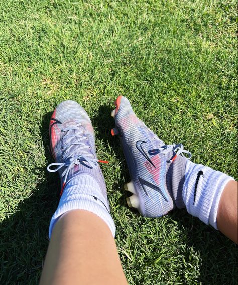 College Soccer Aesthetic, Soccer Widgets, Womens Soccer Aesthetic, Cleats Aesthetic, Soccer Cleats Aesthetic, Soccer Girl Aesthetic, Womens Soccer Cleats, Soccer Aesthetic, Soccer Inspiration