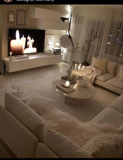 Modern Rustic Home Decor Ideas - Living Room Rustic Designs Soft Glam Room Aesthetic, Cozy Living Room Aesthetic Comfy, Cream Apartment Aesthetic, Comfy Living Room Aesthetic, Modern Living Room Decor Luxury Classy, Comfy Living Room Decor, Cream Room, Apartment Decorating Living, Modern Rustic Living Room