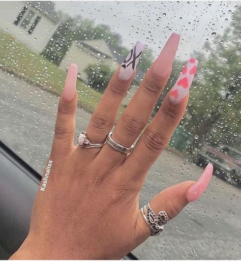 leah👑 on Instagram: “which ones? 💅🏼👑 • • • #nails #nailart #baddienails #baddies #nails💅 #rings #nailpolish #nailsofinstagram #nailsonfleek #nailslove…” Shiny Nails Designs, Nail Designs Valentines, Coffin Nails Designs, Dope Nails, Valentine's Day Nails, Valentines Nails, Best Acrylic Nails, Long Acrylic Nails, Gorgeous Nails