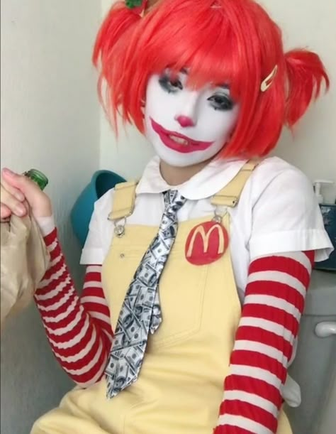 Weird Body Poses Drawing, Clowns Pfp, Alternative Ponytail, Clown Girl Pfp, Ronald Mcdonald Cosplay, Mcdonald Cosplay, Clowncore Pfp, Ronald Mcdonald Costume, Clown Cosplay