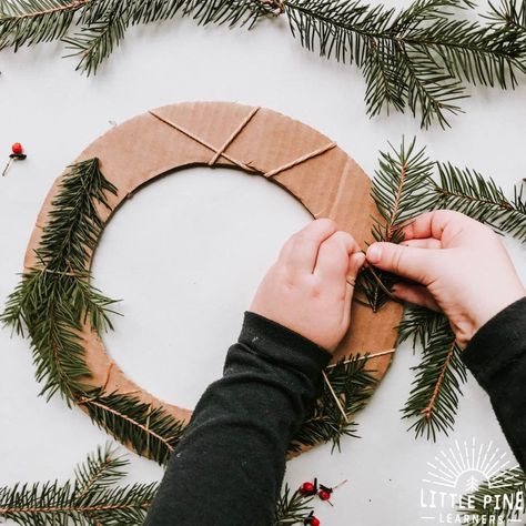 A Simple and Adorable Holiday Wreath for Kids • Little Pine Learners Juniper Crafts, Christmas Wreath Crafts For Kids, Holiday Wreaths Diy Christmas, Advent Wreath Diy, Couronne Diy, Library Programming, Christmas Wreath Craft, Toddler Class, Holiday Wreaths Christmas