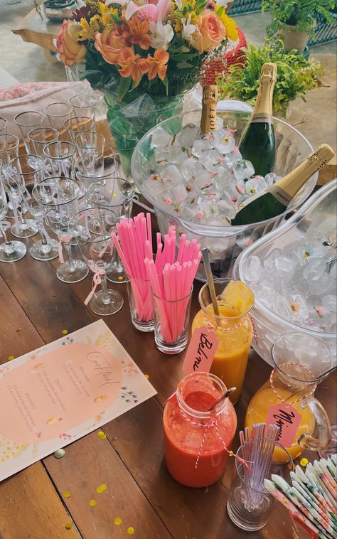 brunch drinks inspo mimosa bar Floral Mimosa Bar, Mimosa Bar Aesthetic, Mimosa Bar Bachelorette Party, Bridal Mimosa Bar, Mimosa Bar Bridal Shower Ideas, Mimosa Bridal Shower Ideas, Brunch Theme Party, Birthday Mimosa Bar, Mimosa Bar Ideas Brunch Party