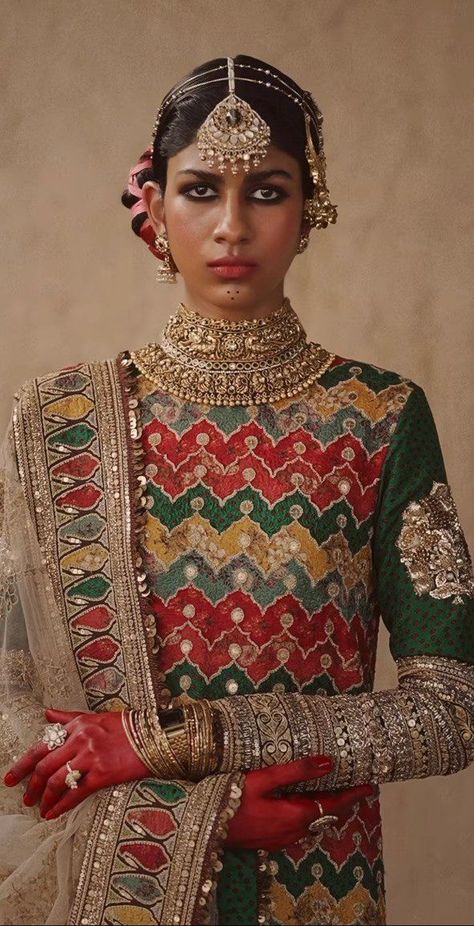 Sabyasachi Dresses, Sabyasachi Collection, Outfit Ideas Dressy, Diwali Dresses, Haute Couture Details, Diwali Outfits, Embroidery Fashion Detail, Latest Dress Design, Traditional Indian Dress