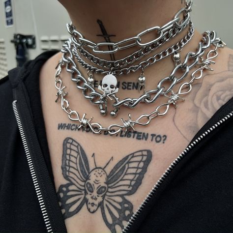 CHUNKY PUNK INSPIRED STAINLESS STEEL NECKLACE STACK WITH SKULLS, BARBED WIRE Chunky Silver Necklaces, Barbed Wire Jewelry, Punk Cowgirl, Alternative Necklace, Punk Jewelry Diy, Barbed Wire Necklace, Grunge Necklace, Chunky Silver Necklace, Punk Necklace