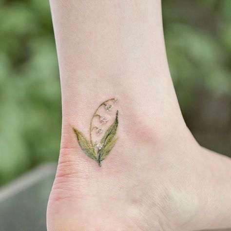 Lily Of The Valley Tattoos, Tattoo White Background, Tattoo On Ankle, Lily Of The Valley Tattoo, Scottish Tattoos, Valley Tattoo, Mini Tats, Tattoo White, Embroidery Tattoo