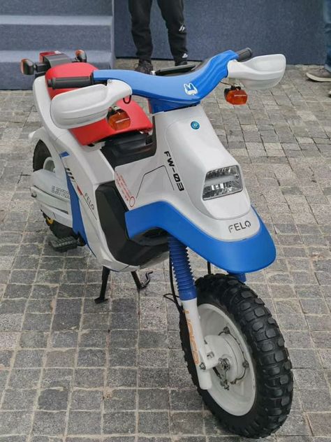 Japanese Scooter, Cargo Scooter, Honda Cub, Tiny Cars, Scooter Design, Vespa Scooters, Concept Car Design, Motor Scooters, Sepeda Motor