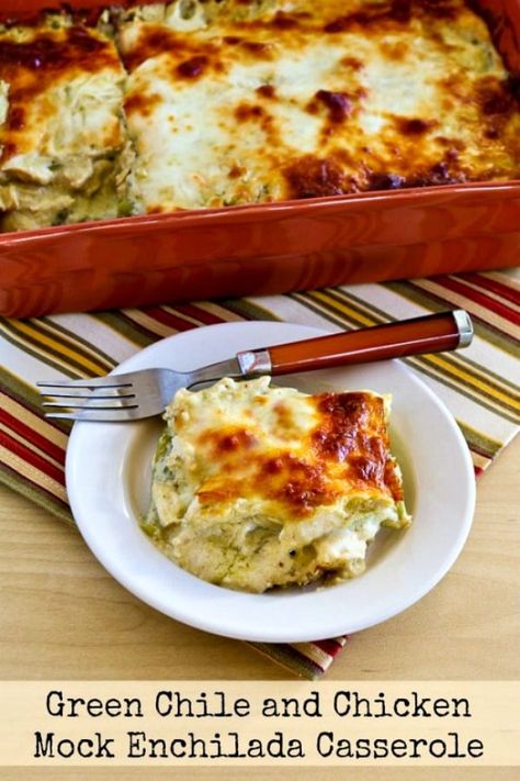 Green Chile and Chicken Mock Enchilada Casserole found on KalynsKitchen.com Casserole Enchilada, Green Chile Chicken Enchiladas, Low Carb Mexican, Low Carb Casseroles, Resep Diet, Low Carb Diets, Enchilada Casserole, Green Chili, Low Carb Eating