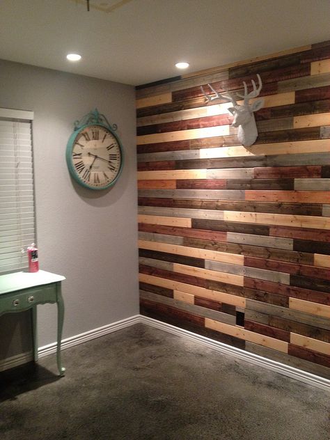 Diy Wood Accent Wall, Diy Reclaimed Wood Wall, Reclaimed Wood Accent Wall, Wooden Accent Wall, Tv Fal, Diy Reclaimed Wood, Diy Pallet Wall, Wood Wall Design, Diy Accent Wall