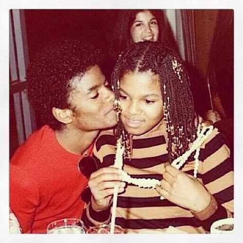 Michael And Janet Jackson, Janet Jackson Young, Michael Jackson Janet Jackson, Michael Jackson Photoshoot, Michael Jackson Wallpaper, Joseph Jackson, Vintage Black Glamour, Michael Jackson Pics, Jackson Family