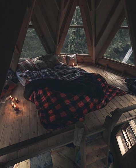 A Cosy Loft Bedroom Bedroom Western, Cabin Loft, Bilik Idaman, Loft Bedroom, Western Home, Bilik Tidur, Aesthetic Rooms, Nautical Wall, Bedroom Loft