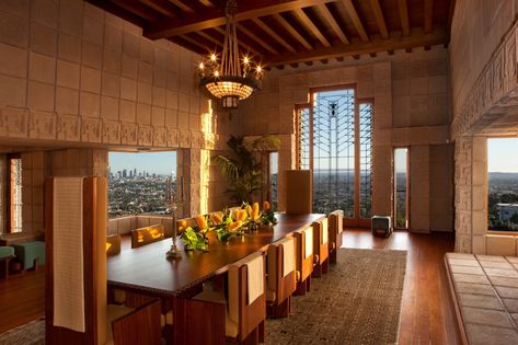 Ennis House, Frank Lloyd Wright Design, Frank Lloyd Wright Homes, House Dining Room, Los Angeles Homes, Frank Lloyd, Frank Lloyd Wright, Lloyd Wright, Celebrity Houses