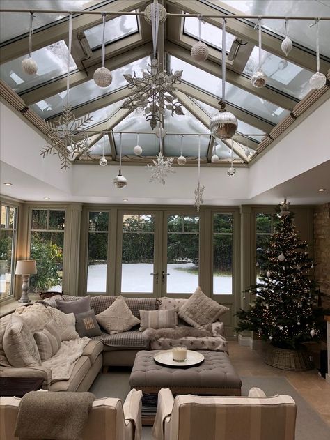 Orangery Christmas Decorations, Orangery Seating Ideas, Orangery Interior Decor, Orangery Design Ideas, Orangery Interior Design, Orangery Decor Ideas, Christmas Conservatory Ideas, Orangery Extension Interiors, Conservatory Christmas Decor