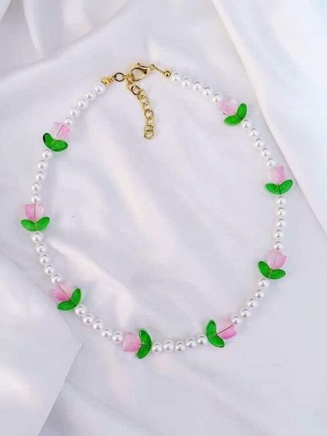 Tulip Bracelet, Pulseras Aesthetic, Pulseras Kandi, Diy Beaded Rings, Anime Jewelry, Easy Jewelry, Bead Charms Diy, Beads Bracelet Design, Handmade Jewelry Tutorials