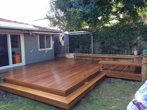 Open Decks No Railing, Concrete Patio Between House And Garage, Creek Backyard, Deck Railing Ideas, Decking Ideas, Timber Cabin, Patio Benches, Floating Deck, Railing Ideas